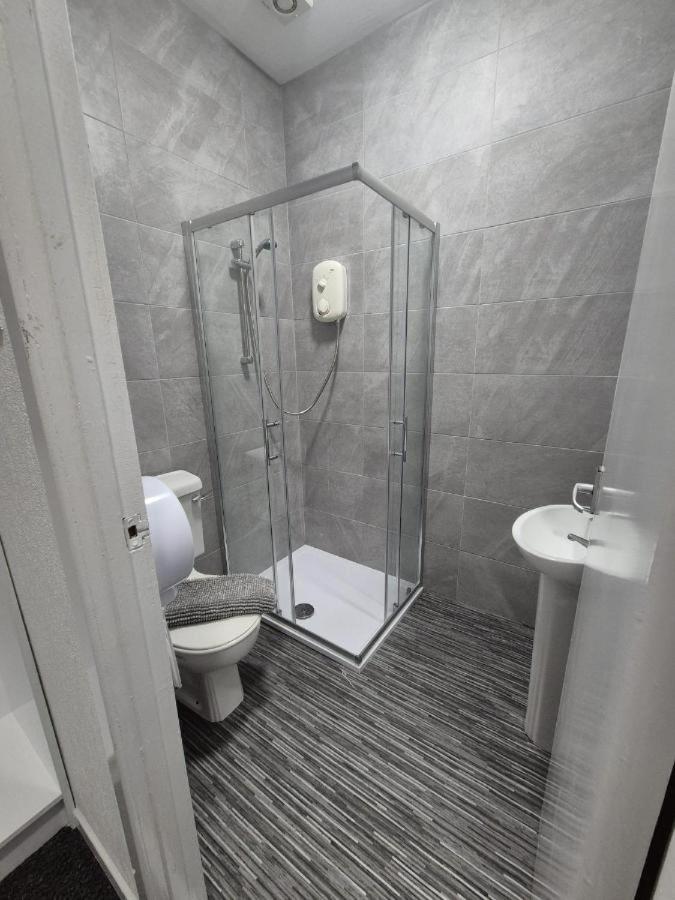 The Queens Hotel Cardenden Экстерьер фото